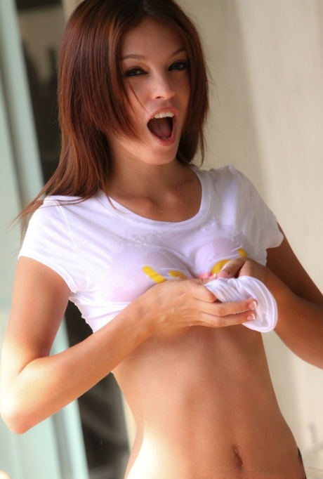 Ashley Doll star erotic pic