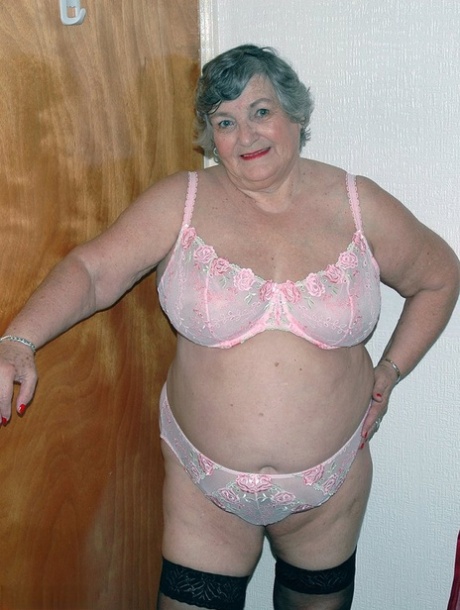 Grandma Libby nude pornstar photo