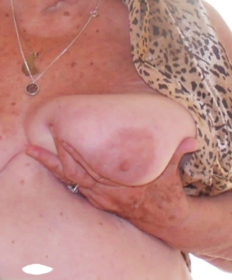 Grandma Libby model nude pictures