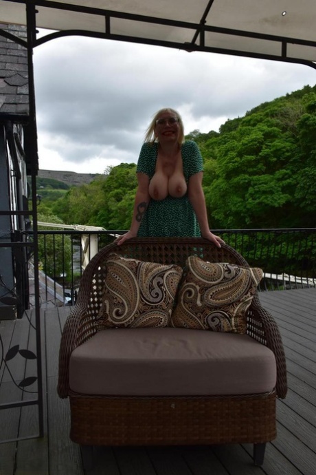 huge tits naked hugedick erotic gallery