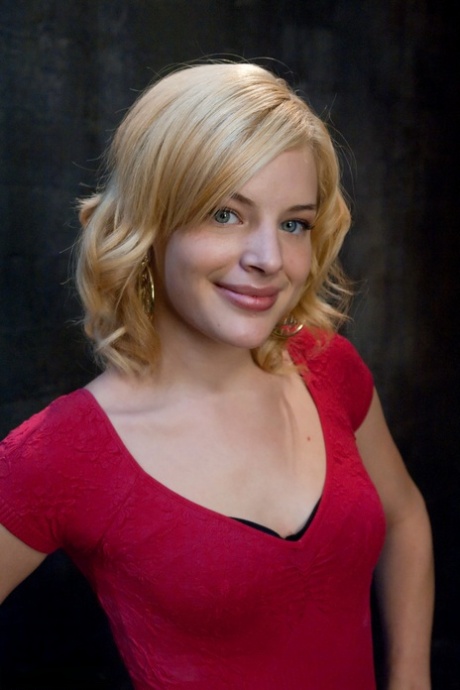 Ally Ann beautiful actress photo