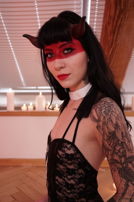 Devil Red hot model pics