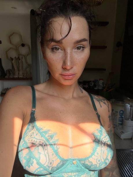 sexy girl huge boobs huge cum pornographic pics